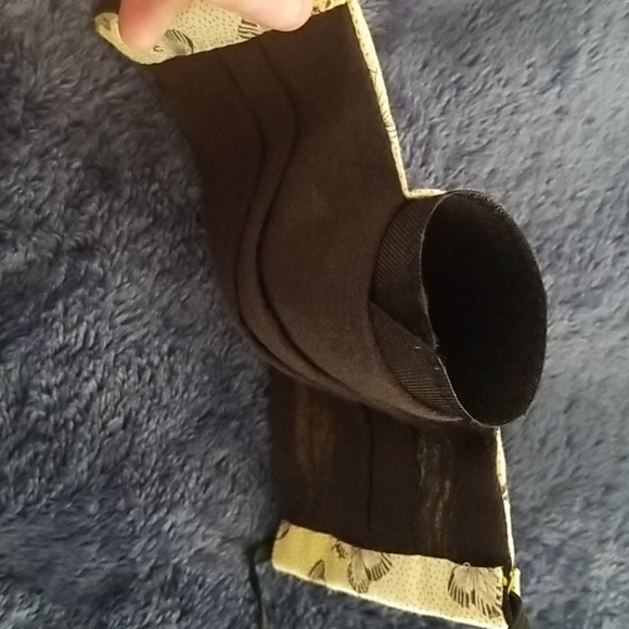 Butterfly Face Mask - Picture 4 of 8